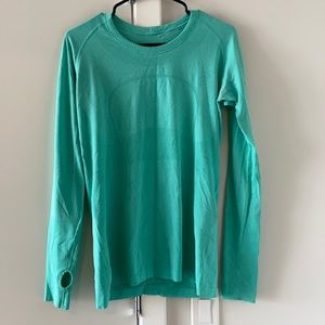Long sleeved lulu lemon